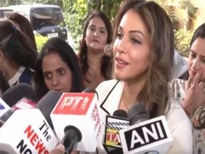Isha Koppikar hails women power as she attends FICCI Flo event in J-K | Isha Koppikar hails women power as she attends FICCI Flo event in J-K Isha Koppikar hails women power as she attends FICCI Flo event in J-K | Isha Koppikar hails women power as she attends FICCI Flo event in J-K