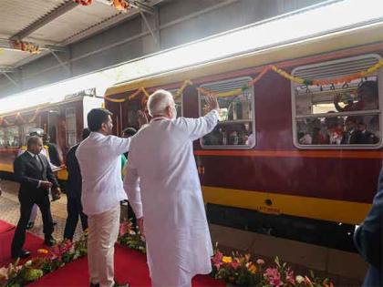 PM Modi inaugurates India-assisted rail infrastructure projects in Sri Lanka | PM Modi inaugurates India-assisted rail infrastructure projects in Sri Lanka PM Modi inaugurates India-assisted rail infrastructure projects in Sri Lanka | PM Modi inaugurates India-assisted rail infrastructure projects in Sri Lanka