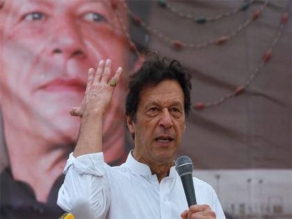 Pak: Imran Khan's sisters resolute to meet him in jail despite tensions | Pak: Imran Khan's sisters resolute to meet him in jail despite tensions Pak: Imran Khan's sisters resolute to meet him in jail despite tensions | Pak: Imran Khan's sisters resolute to meet him in jail despite tensions