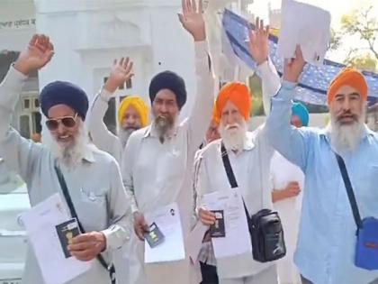 Over 1900 Indian pilgrims receive visas to visit religious places in Pakistan | Over 1900 Indian pilgrims receive visas to visit religious places in Pakistan Over 1900 Indian pilgrims receive visas to visit religious places in Pakistan | Over 1900 Indian pilgrims receive visas to visit religious places in Pakistan