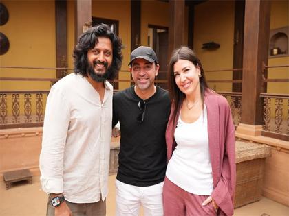 Barcelona football legend Xavi Hernandez meets Riteish Deshmukh on 'Raja Shivaji' sets | Barcelona football legend Xavi Hernandez meets Riteish Deshmukh on 'Raja Shivaji' sets Barcelona football legend Xavi Hernandez meets Riteish Deshmukh on 'Raja Shivaji' sets | Barcelona football legend Xavi Hernandez meets Riteish Deshmukh on 'Raja Shivaji' sets