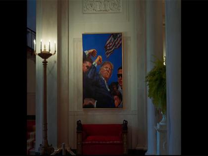 White House replaces Obama's portrait with Trump's assassination attempt picture | White House replaces Obama's portrait with Trump's assassination attempt picture White House replaces Obama's portrait with Trump's assassination attempt picture | White House replaces Obama's portrait with Trump's assassination attempt picture