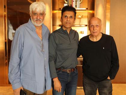 Vikram Bhatt, Anand Pandit, Mahesh Bhatt reunite for horror thriller 'Haunted 3D: Ghosts of the Past' | Vikram Bhatt, Anand Pandit, Mahesh Bhatt reunite for horror thriller 'Haunted 3D: Ghosts of the Past' Vikram Bhatt, Anand Pandit, Mahesh Bhatt reunite for horror thriller 'Haunted 3D: Ghosts of the Past' | Vikram Bhatt, Anand Pandit, Mahesh Bhatt reunite for horror thriller 'Haunted 3D: Ghosts of the Past'