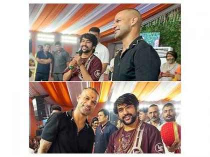 Shikhar Dhawan meets Bageshwar Dham's Dhirendra Shastri at Mumbai gathering | Shikhar Dhawan meets Bageshwar Dham's Dhirendra Shastri at Mumbai gathering