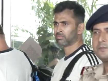 BCCI cracks whip, Abhishek Nayyar, fielding coach, sacked after disappointing Australia Tour | BCCI cracks whip, Abhishek Nayyar, fielding coach, sacked after disappointing Australia Tour