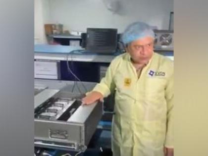 Union Minister Ashwini Vaishnaw showcases India's indigenous AI server 'Adipoli' | Union Minister Ashwini Vaishnaw showcases India's indigenous AI server 'Adipoli' Union Minister Ashwini Vaishnaw showcases India's indigenous AI server 'Adipoli' | Union Minister Ashwini Vaishnaw showcases India's indigenous AI server 'Adipoli'