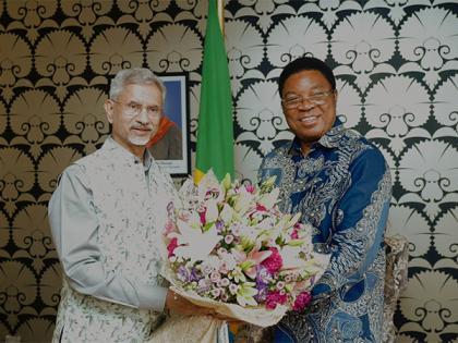 EAM Jaishankar meets Tanzanian PM Kassim Majaliwa, discusses strengthening bilateral ties | EAM Jaishankar meets Tanzanian PM Kassim Majaliwa, discusses strengthening bilateral ties EAM Jaishankar meets Tanzanian PM Kassim Majaliwa, discusses strengthening bilateral ties | EAM Jaishankar meets Tanzanian PM Kassim Majaliwa, discusses strengthening bilateral ties