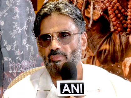"Have we allowed them to steal the thunder?" Suniel Shetty questions if Bollywood is losing ground to international films | "Have we allowed them to steal the thunder?" Suniel Shetty questions if Bollywood is losing ground to international films "Have we allowed them to steal the thunder?" Suniel Shetty questions if Bollywood is losing ground to international films | "Have we allowed them to steal the thunder?" Suniel Shetty questions if Bollywood is losing ground to international films