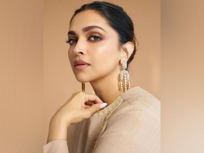 WAVES 2025: Deepika Padukone praises SRK, says he is incredibly respectful toward women | WAVES 2025: Deepika Padukone praises SRK, says he is incredibly respectful toward women WAVES 2025: Deepika Padukone praises SRK, says he is incredibly respectful toward women | WAVES 2025: Deepika Padukone praises SRK, says he is incredibly respectful toward women
