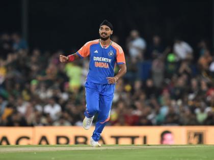 "He is a thinking bowler...": Shastri wants Arshdeep in India's squad for England tour | "He is a thinking bowler...": Shastri wants Arshdeep in India's squad for England tour