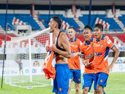 FC Goa wins Kalinga Super Cup title, defeats Jamshedpur FC 3-0 | FC Goa wins Kalinga Super Cup title, defeats Jamshedpur FC 3-0 FC Goa wins Kalinga Super Cup title, defeats Jamshedpur FC 3-0 | FC Goa wins Kalinga Super Cup title, defeats Jamshedpur FC 3-0