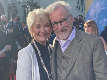 "I argued my point that it was a family film": Actress Dee Wallace recalls conversation with Spielberg over a film's plot | "I argued my point that it was a family film": Actress Dee Wallace recalls conversation with Spielberg over a film's plot "I argued my point that it was a family film": Actress Dee Wallace recalls conversation with Spielberg over a film's plot | "I argued my point that it was a family film": Actress Dee Wallace recalls conversation with Spielberg over a film's plot