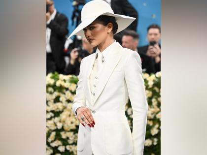 Met Gala 2025: Zendaya flaunts engagement ring with custom all-white ensemble | Met Gala 2025: Zendaya flaunts engagement ring with custom all-white ensemble Met Gala 2025: Zendaya flaunts engagement ring with custom all-white ensemble | Met Gala 2025: Zendaya flaunts engagement ring with custom all-white ensemble