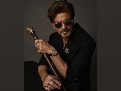 "It's not my 'space' but u made me feel so comfortable": Shah Rukh Khan thanks Sabyasachi for his Met Gala debut | "It's not my 'space' but u made me feel so comfortable": Shah Rukh Khan thanks Sabyasachi for his Met Gala debut "It's not my 'space' but u made me feel so comfortable": Shah Rukh Khan thanks Sabyasachi for his Met Gala debut | "It's not my 'space' but u made me feel so comfortable": Shah Rukh Khan thanks Sabyasachi for his Met Gala debut