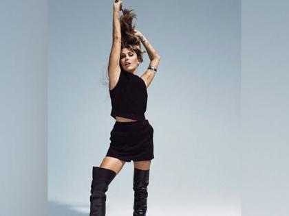 Miley Cyrus makes rare public statement to address "rumours" on relationship with mom Tish, dad Billy Ray | Miley Cyrus makes rare public statement to address "rumours" on relationship with mom Tish, dad Billy Ray Miley Cyrus makes rare public statement to address "rumours" on relationship with mom Tish, dad Billy Ray | Miley Cyrus makes rare public statement to address "rumours" on relationship with mom Tish, dad Billy Ray