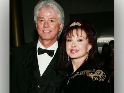 Naomi Judd's widower Larry Strickland recalls she once shot gun at him | Naomi Judd's widower Larry Strickland recalls she once shot gun at him Naomi Judd's widower Larry Strickland recalls she once shot gun at him | Naomi Judd's widower Larry Strickland recalls she once shot gun at him
