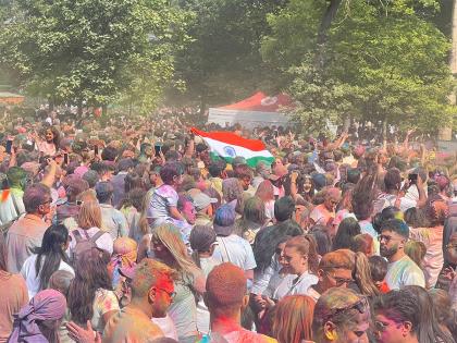 France immerses in spirit of Holi, around 20,000 people join in celebrations | France immerses in spirit of Holi, around 20,000 people join in celebrations France immerses in spirit of Holi, around 20,000 people join in celebrations | France immerses in spirit of Holi, around 20,000 people join in celebrations
