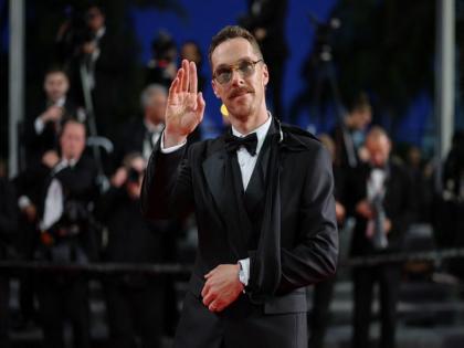 Turning injury into style: Benedict Cumberbatch walks Cannes red carpet with arm sling | Turning injury into style: Benedict Cumberbatch walks Cannes red carpet with arm sling Turning injury into style: Benedict Cumberbatch walks Cannes red carpet with arm sling | Turning injury into style: Benedict Cumberbatch walks Cannes red carpet with arm sling