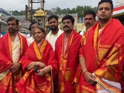 Mysuru royal family members Pramoda Devi Wadiyar, Yaduveer Krishnadatta Chamaraja Wadiyar visit Tirumala Temple | Mysuru royal family members Pramoda Devi Wadiyar, Yaduveer Krishnadatta Chamaraja Wadiyar visit Tirumala Temple Mysuru royal family members Pramoda Devi Wadiyar, Yaduveer Krishnadatta Chamaraja Wadiyar visit Tirumala Temple | Mysuru royal family members Pramoda Devi Wadiyar, Yaduveer Krishnadatta Chamaraja Wadiyar visit Tirumala Temple
