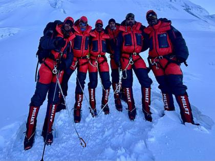 Joint team of Indian and Nepali Army summits Mt Kanchenjunga | Joint team of Indian and Nepali Army summits Mt Kanchenjunga Joint team of Indian and Nepali Army summits Mt Kanchenjunga | Joint team of Indian and Nepali Army summits Mt Kanchenjunga