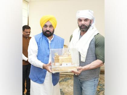 Sohail Khan meets Punjab CM Bhagwant Mann at Chandigarh residence | Sohail Khan meets Punjab CM Bhagwant Mann at Chandigarh residence Sohail Khan meets Punjab CM Bhagwant Mann at Chandigarh residence | Sohail Khan meets Punjab CM Bhagwant Mann at Chandigarh residence