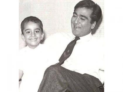 "You showed me how to stand tall...": Sanjay Dutt pays tribute to late father Sunil Dutt on 20th death anniversary | "You showed me how to stand tall...": Sanjay Dutt pays tribute to late father Sunil Dutt on 20th death anniversary "You showed me how to stand tall...": Sanjay Dutt pays tribute to late father Sunil Dutt on 20th death anniversary | "You showed me how to stand tall...": Sanjay Dutt pays tribute to late father Sunil Dutt on 20th death anniversary