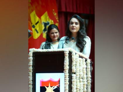 "Just pride, strength and..." Preity Zinta donates huge amount to Army Wives Welfare Association | "Just pride, strength and..." Preity Zinta donates huge amount to Army Wives Welfare Association "Just pride, strength and..." Preity Zinta donates huge amount to Army Wives Welfare Association | "Just pride, strength and..." Preity Zinta donates huge amount to Army Wives Welfare Association