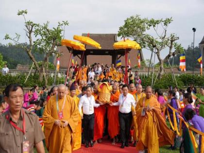 'A Historic Spiritual Homecoming': Arrival of holy relics of Lord Buddha at Truc Lam Yen Tu Pagoda in Vietnam's Quang Ninh | 'A Historic Spiritual Homecoming': Arrival of holy relics of Lord Buddha at Truc Lam Yen Tu Pagoda in Vietnam's Quang Ninh 'A Historic Spiritual Homecoming': Arrival of holy relics of Lord Buddha at Truc Lam Yen Tu Pagoda in Vietnam's Quang Ninh | 'A Historic Spiritual Homecoming': Arrival of holy relics of Lord Buddha at Truc Lam Yen Tu Pagoda in Vietnam's Quang Ninh