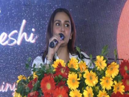 Huma Qureshi meets BSF women wing, jawans at India-Pakistan border in J-K's RS Pura | Huma Qureshi meets BSF women wing, jawans at India-Pakistan border in J-K's RS Pura