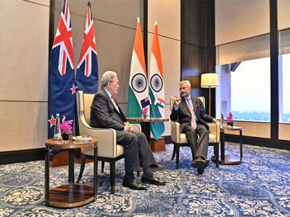 Delhi: EAM Jaishankar meets New Zealand counterpart Winston Peters, thanks for support on Pahalgam attack | Delhi: EAM Jaishankar meets New Zealand counterpart Winston Peters, thanks for support on Pahalgam attack Delhi: EAM Jaishankar meets New Zealand counterpart Winston Peters, thanks for support on Pahalgam attack | Delhi: EAM Jaishankar meets New Zealand counterpart Winston Peters, thanks for support on Pahalgam attack