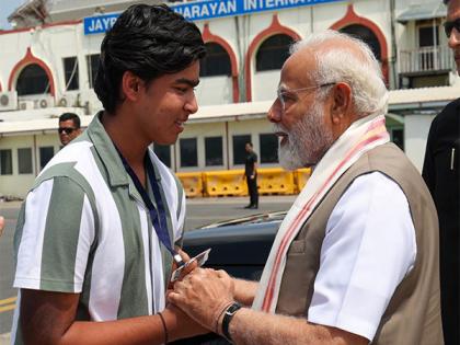 PM Modi meets 14-year-old cricket sensation Vaibhav Suryavanshi at Patna Airport | PM Modi meets 14-year-old cricket sensation Vaibhav Suryavanshi at Patna Airport