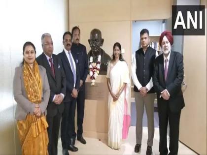 Latvia: Kanimozhi-led all-party delegation pays tribute to Mahatma Gandhi bust at National Library in Riga | Latvia: Kanimozhi-led all-party delegation pays tribute to Mahatma Gandhi bust at National Library in Riga Latvia: Kanimozhi-led all-party delegation pays tribute to Mahatma Gandhi bust at National Library in Riga | Latvia: Kanimozhi-led all-party delegation pays tribute to Mahatma Gandhi bust at National Library in Riga