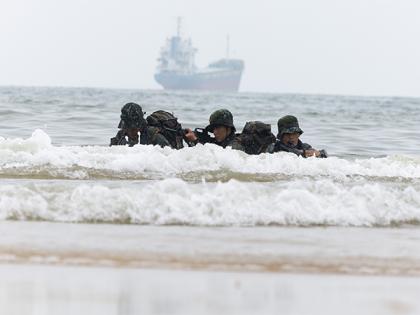 China hikes military activity around Taiwan | China hikes military activity around Taiwan China hikes military activity around Taiwan | China hikes military activity around Taiwan