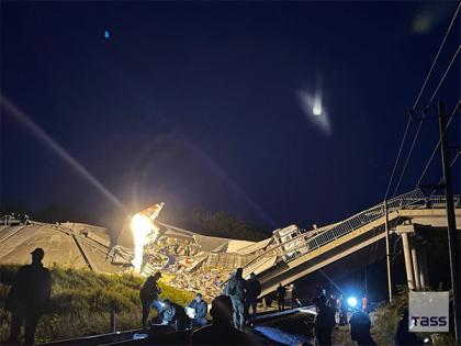 7 dead after bridge collapses over passenger train in Russia | 7 dead after bridge collapses over passenger train in Russia 7 dead after bridge collapses over passenger train in Russia | 7 dead after bridge collapses over passenger train in Russia