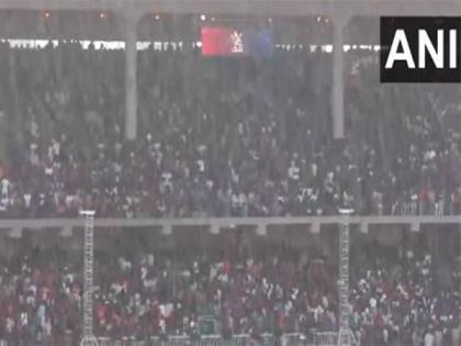 Rains lash parts of Bengaluru as fans gather at Chinnaswamy Stadium for RCB players' felicitation | Rains lash parts of Bengaluru as fans gather at Chinnaswamy Stadium for RCB players' felicitation