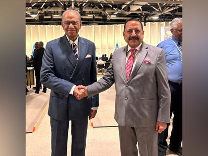 Union Minister Jitendra Singh meets Mauritius PM Navinchandra Ramgoolam in France | Union Minister Jitendra Singh meets Mauritius PM Navinchandra Ramgoolam in France Union Minister Jitendra Singh meets Mauritius PM Navinchandra Ramgoolam in France | Union Minister Jitendra Singh meets Mauritius PM Navinchandra Ramgoolam in France