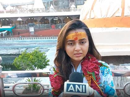 Tejasswi Prakash offers prayers at Mahakaleshwar Temple in Ujjain on her birthday | Tejasswi Prakash offers prayers at Mahakaleshwar Temple in Ujjain on her birthday Tejasswi Prakash offers prayers at Mahakaleshwar Temple in Ujjain on her birthday | Tejasswi Prakash offers prayers at Mahakaleshwar Temple in Ujjain on her birthday