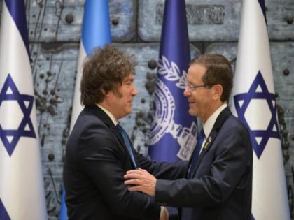Argentine president arrives in Jerusalem, eyes closer latin American-Israeli partnership | Argentine president arrives in Jerusalem, eyes closer latin American-Israeli partnership Argentine president arrives in Jerusalem, eyes closer latin American-Israeli partnership | Argentine president arrives in Jerusalem, eyes closer latin American-Israeli partnership