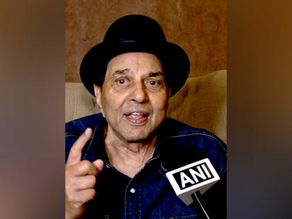 "Amitabh sahab mujhe milne aate the": Dharmendra recalls how Big B bagged role in 'Sholay' because of him | "Amitabh sahab mujhe milne aate the": Dharmendra recalls how Big B bagged role in 'Sholay' because of him "Amitabh sahab mujhe milne aate the": Dharmendra recalls how Big B bagged role in 'Sholay' because of him | "Amitabh sahab mujhe milne aate the": Dharmendra recalls how Big B bagged role in 'Sholay' because of him
