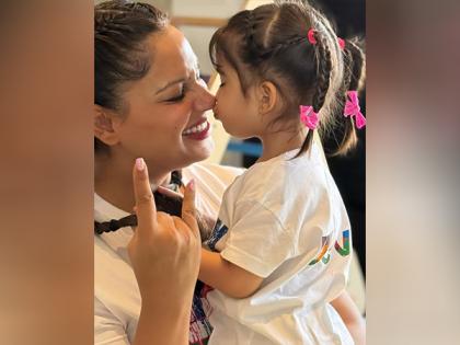 "Memes and trolls do not define me...": Bipasha Basu claps back at trolls fat-shaming her post-childbirth | "Memes and trolls do not define me...": Bipasha Basu claps back at trolls fat-shaming her post-childbirth "Memes and trolls do not define me...": Bipasha Basu claps back at trolls fat-shaming her post-childbirth | "Memes and trolls do not define me...": Bipasha Basu claps back at trolls fat-shaming her post-childbirth