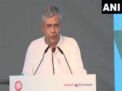 100 mainline EMUs will be introduced to ease short-distance commutes: Ashwini Vaishnaw | 100 mainline EMUs will be introduced to ease short-distance commutes: Ashwini Vaishnaw 100 mainline EMUs will be introduced to ease short-distance commutes: Ashwini Vaishnaw | 100 mainline EMUs will be introduced to ease short-distance commutes: Ashwini Vaishnaw