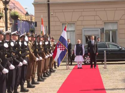 Croatia: PM Modi participates in welcome ceremony at St Mark's Square | Croatia: PM Modi participates in welcome ceremony at St Mark's Square Croatia: PM Modi participates in welcome ceremony at St Mark's Square | Croatia: PM Modi participates in welcome ceremony at St Mark's Square