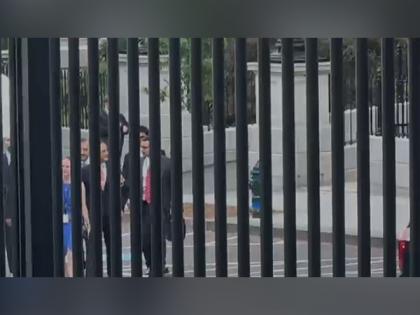 Pak Army Chief arrives at White House to meet President Donald Trump | Pak Army Chief arrives at White House to meet President Donald Trump Pak Army Chief arrives at White House to meet President Donald Trump | Pak Army Chief arrives at White House to meet President Donald Trump