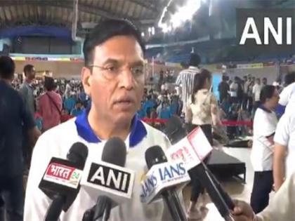 "Urge everyone to perform Yoga regularly to stay healthy": Mansukh Mandaviya on International Yoga Day | "Urge everyone to perform Yoga regularly to stay healthy": Mansukh Mandaviya on International Yoga Day "Urge everyone to perform Yoga regularly to stay healthy": Mansukh Mandaviya on International Yoga Day | "Urge everyone to perform Yoga regularly to stay healthy": Mansukh Mandaviya on International Yoga Day