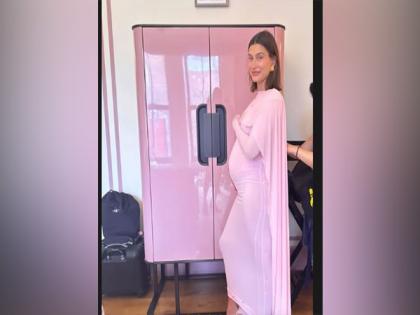 Hailey Bieber shares adorable throwback pic of her baby bump; says her newborn is now "10 months old" | Hailey Bieber shares adorable throwback pic of her baby bump; says her newborn is now "10 months old" Hailey Bieber shares adorable throwback pic of her baby bump; says her newborn is now "10 months old" | Hailey Bieber shares adorable throwback pic of her baby bump; says her newborn is now "10 months old"