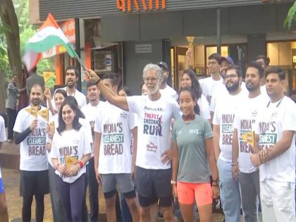Milind Soman flags off Fit India Run 2025 Marathon in Mumbai | Milind Soman flags off Fit India Run 2025 Marathon in Mumbai Milind Soman flags off Fit India Run 2025 Marathon in Mumbai | Milind Soman flags off Fit India Run 2025 Marathon in Mumbai