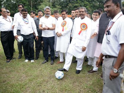 Dharmendra Pradhan presides over kick-off programme for distribution of footballs as part of F4S | Dharmendra Pradhan presides over kick-off programme for distribution of footballs as part of F4S