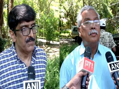 Kerala film bodies stage protest against CBFC over 'Janaki vs State of Kerala' movie | Kerala film bodies stage protest against CBFC over 'Janaki vs State of Kerala' movie Kerala film bodies stage protest against CBFC over 'Janaki vs State of Kerala' movie | Kerala film bodies stage protest against CBFC over 'Janaki vs State of Kerala' movie