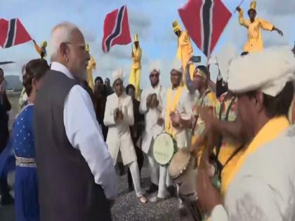 PM Modi receives ceremonial welcome in Trinidad and Tobago, interacts with diaspora | PM Modi receives ceremonial welcome in Trinidad and Tobago, interacts with diaspora PM Modi receives ceremonial welcome in Trinidad and Tobago, interacts with diaspora | PM Modi receives ceremonial welcome in Trinidad and Tobago, interacts with diaspora