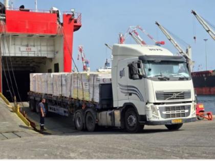 UAE ship arrives with 2,500 tonnes of aid for Gaza | UAE ship arrives with 2,500 tonnes of aid for Gaza UAE ship arrives with 2,500 tonnes of aid for Gaza | UAE ship arrives with 2,500 tonnes of aid for Gaza